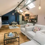 Darrowby Barn *